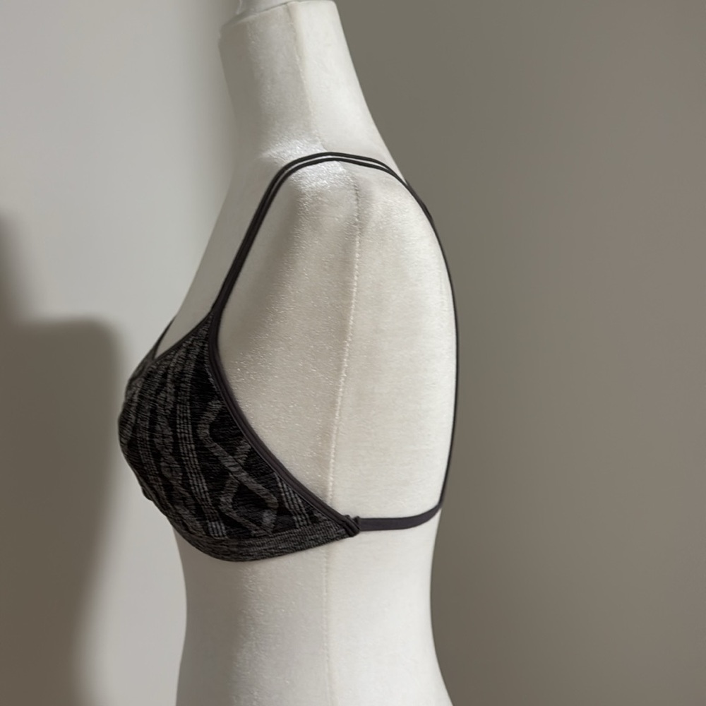 Victoria’s Secret Strappy Bralette (Size Medium) - Picture 2 of 5